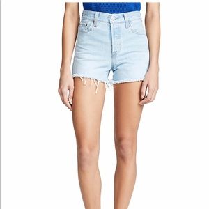 NWOT Levi’s wedgie shorts